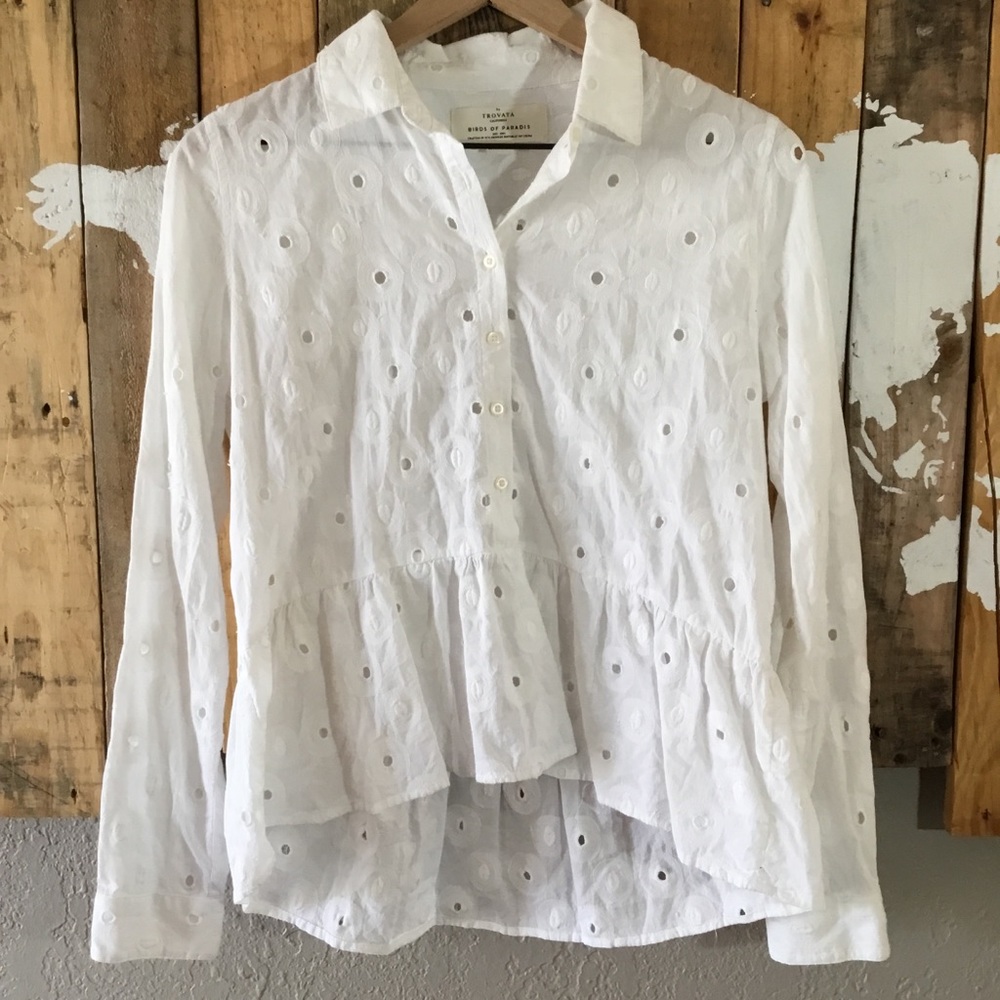 Birds of Paradis by Trovata eyelet peplum top